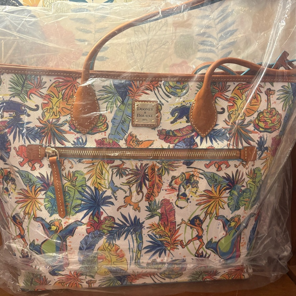 Dooney & Bourke Disneys 2022 Jungle Book Print Tote. NWT